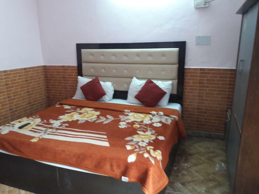 Hotel Pink White Dharamsala Zewnętrze zdjęcie